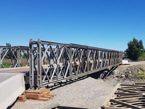 MOP instala puente mecano para vecinos del sector Chanquicó de San Javier